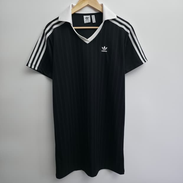 [L] 아디다스 W 아디컬러 풋볼 자카드 브이넥 드레스