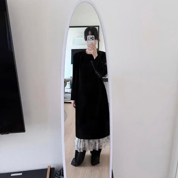 에옹쓰 Velvet Flat Dress