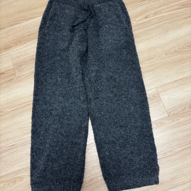 쿠어 알파카 부클레 팬츠