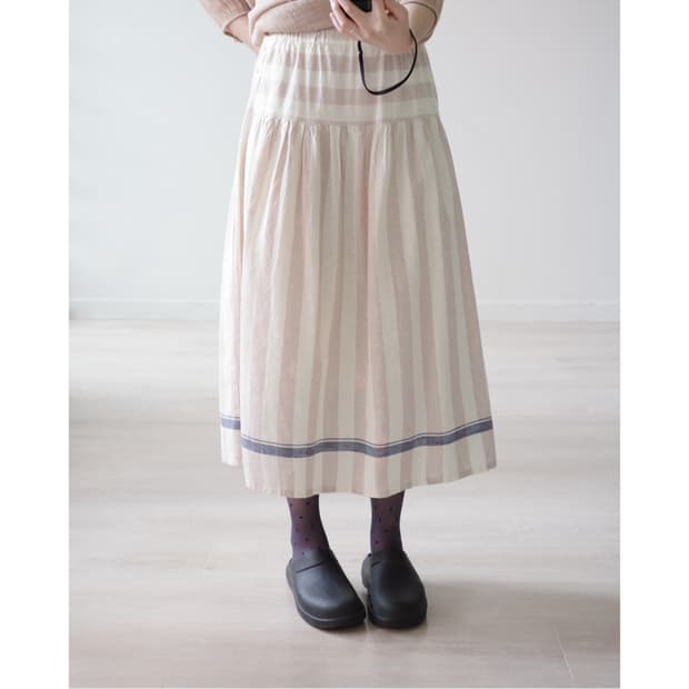 Natural stripe button skirt