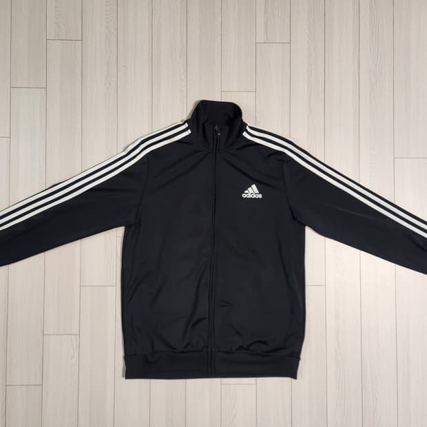 아디다스 블랙 삼선 트랙탑 M 3S TR TT TS

사이즈xl