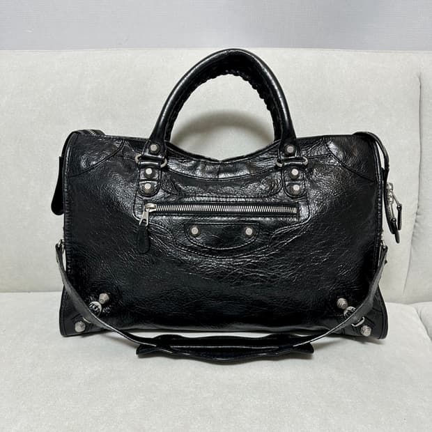 [A+ 정품] 발렌시아가 시티 모터백 미디움 블랙