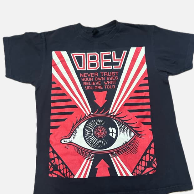 10s~ OBEY 아티스틱 티셔츠