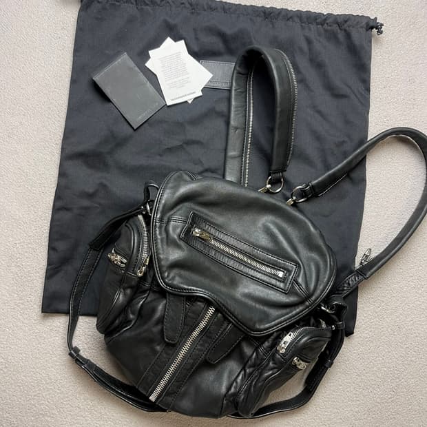 알렉산더왕 마르티 백팩 (블랙)