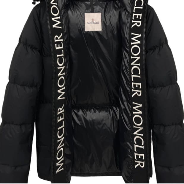 몽클레어 몽클라 24FW 패딩 (2사이즈) 판매합니다.