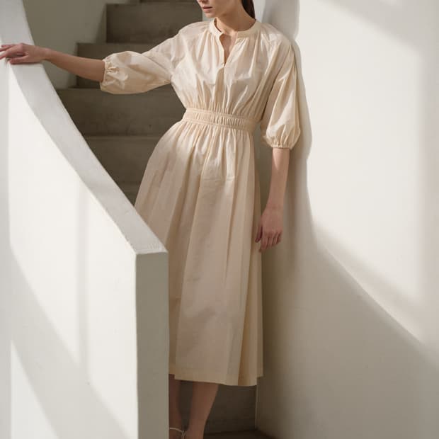 OER 오픈카라 셔링 드레스-드라마틱 볼륨