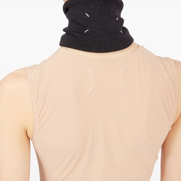 마르지엘라 스티치 울 넥 워머