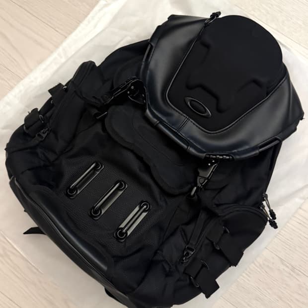 오클리 키친 싱크 백팩 스텔스 블랙 RC