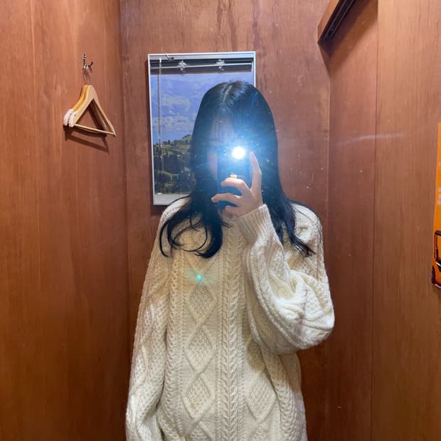 STANDUN 라운드넥 케이블 니트