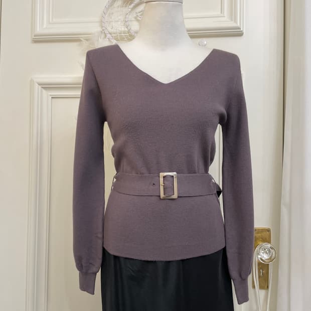 deep purple brown belt point v-neck knit