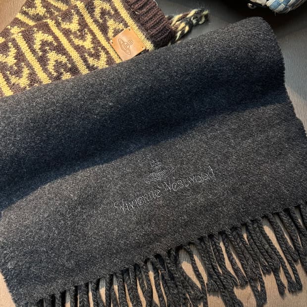 Vivienne Westwood Logo Muffler