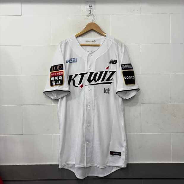 KT위즈 뉴발란스 박시영 유니폼