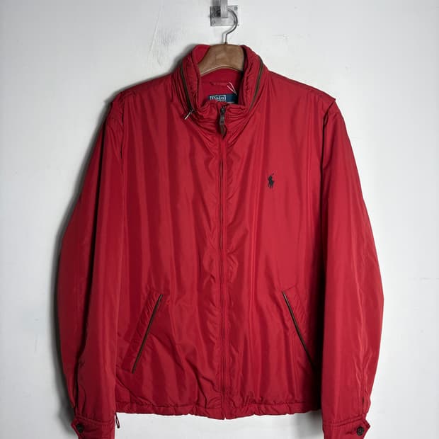 폴로 레드 점퍼