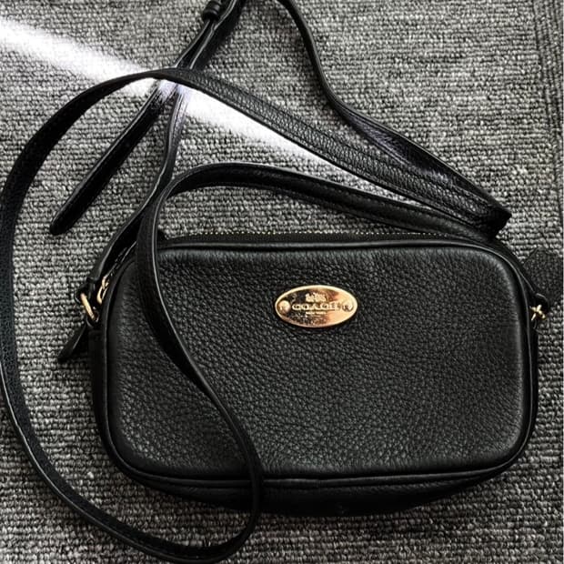 코치 미니 크로스백