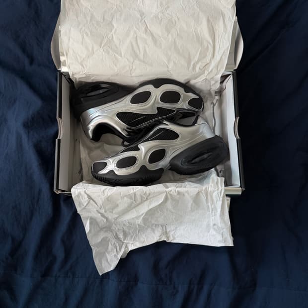 나이키 에어맥스 뮤즈 240