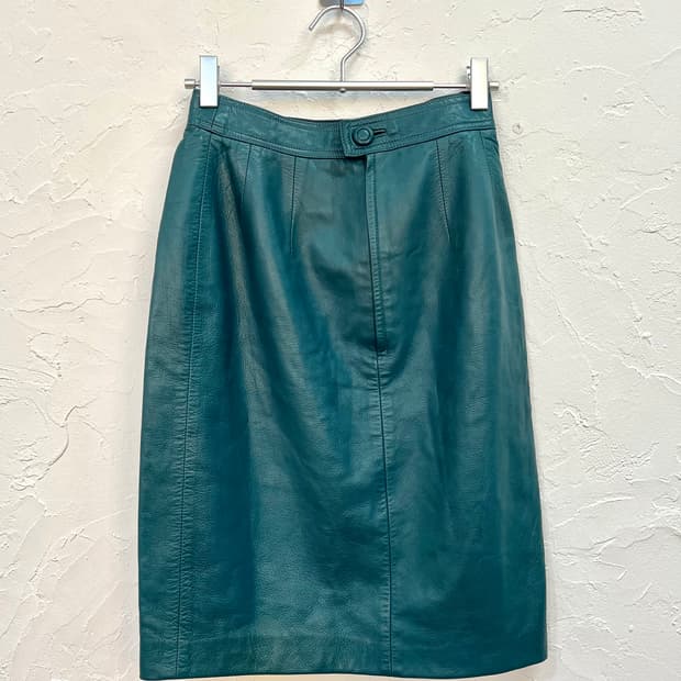 로에베 레더 스커트