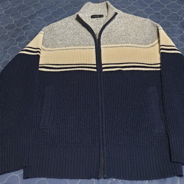 UGIZ 클래식 와플패턴 배색 니트집업 네이비 (M)