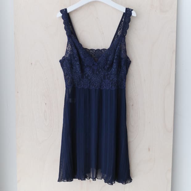 pleats slip one-piece