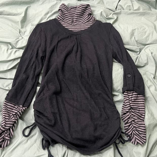 스트라이프 레이어드 셔링 롱 슬리브