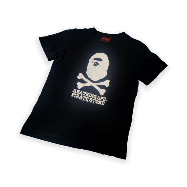 A Bathing Ape 파이럿 스토어 티셔츠