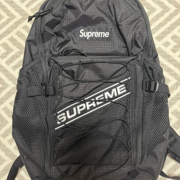 슈프림 백팩 23fw