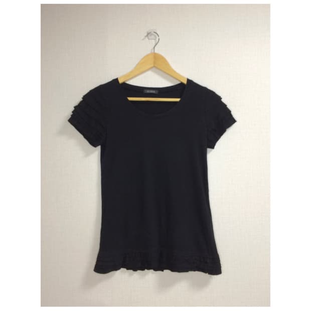 빈티지 컷 프릴 블랙 반팔 티셔츠