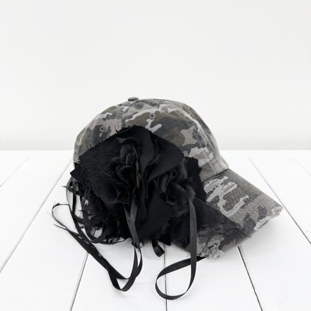 PETRA FAGERSTROM CAMOFLAGE FLOWER CAP