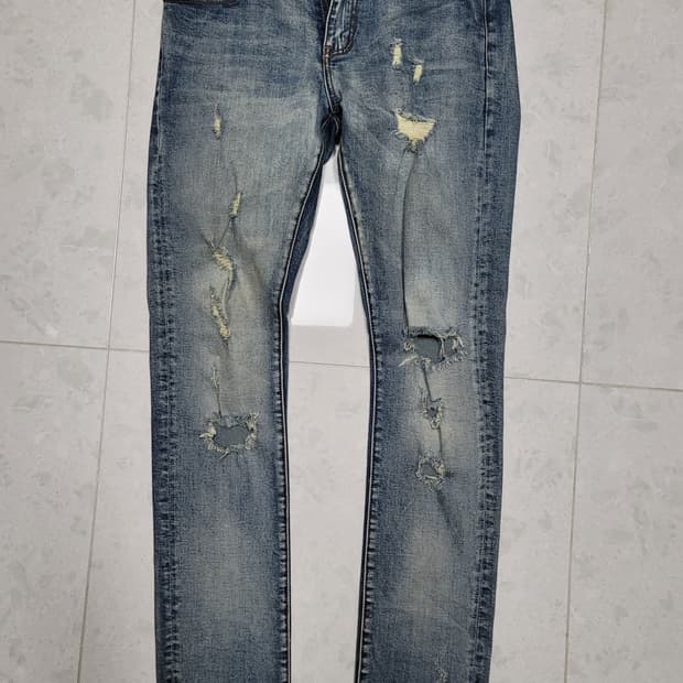 입생로랑 데미지드 데님 청바지 허리단면43 기장105 상태굿
