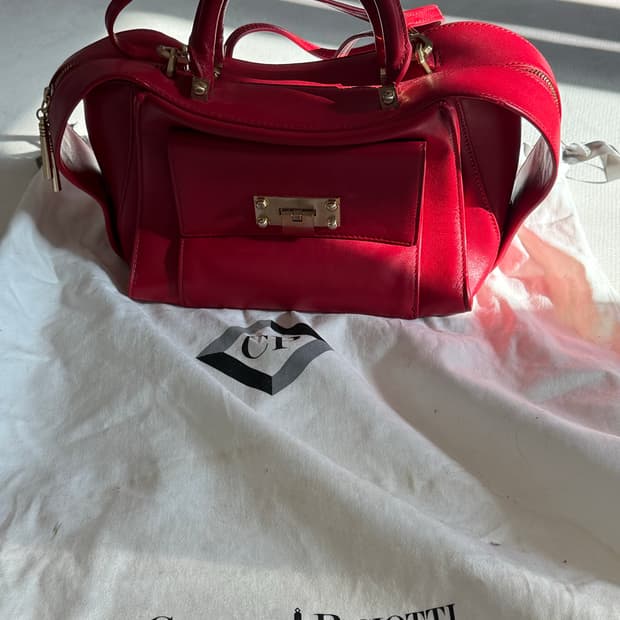 체사레 파치오티 - 소가죽 가방 (새상품)