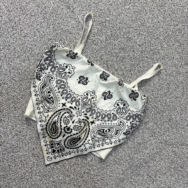 실측 페이즐리 반다나 끈나시 크롭탑 0416J