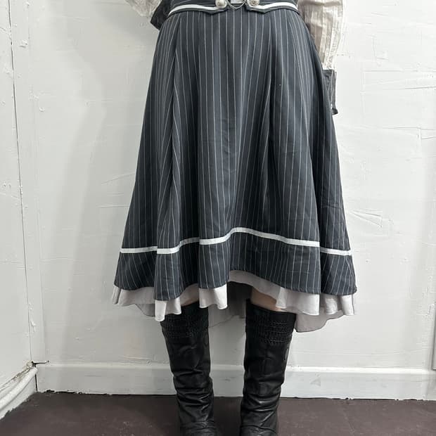 axes femme desifn skirt