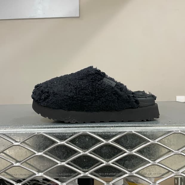 어그 맥시 컬리 슬리퍼 240