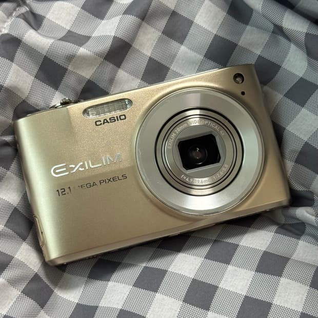 [외관 최상] 카시오 엑슬림 casio exilim z400 골드