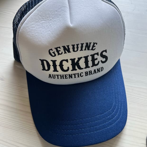 Dickies trucker hat