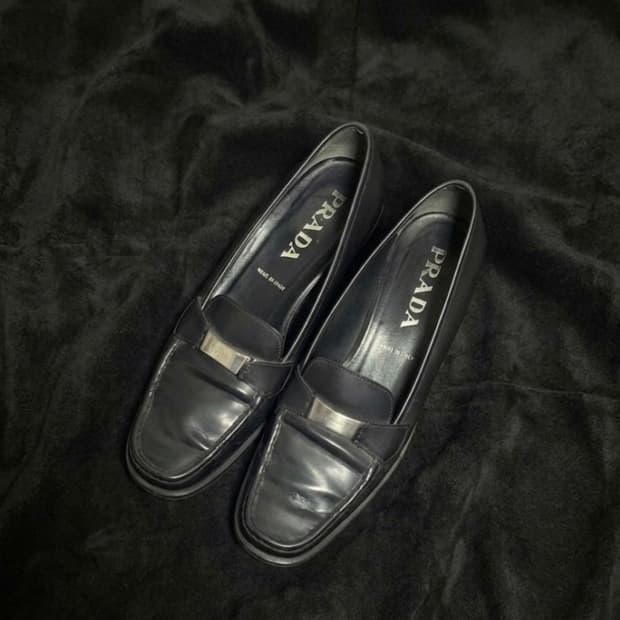 빈티지 프라다 레더 로퍼 245-250