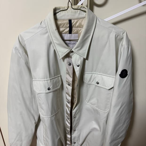 몽클레어 경량패딩