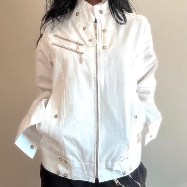 락시크 화이트 자켓