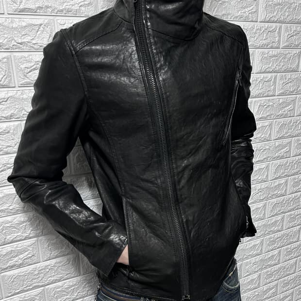 206 Homme Asymmetric High-neck Sheepskin