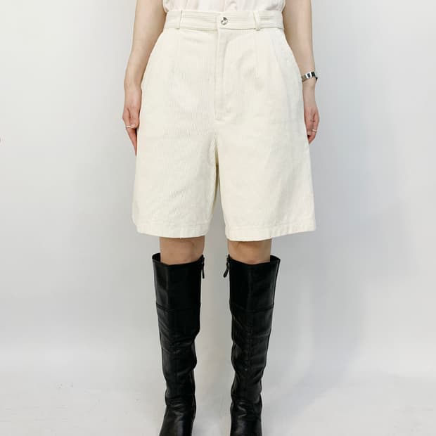 꾸레쥬 코듀로이 하프 팬츠