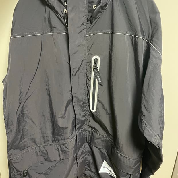 앤드원더 그라미치 콜라보 바람막이