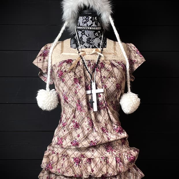 ROSA CHERRY 로사체리 플라워 패턴 꽃무늬 리본 탑