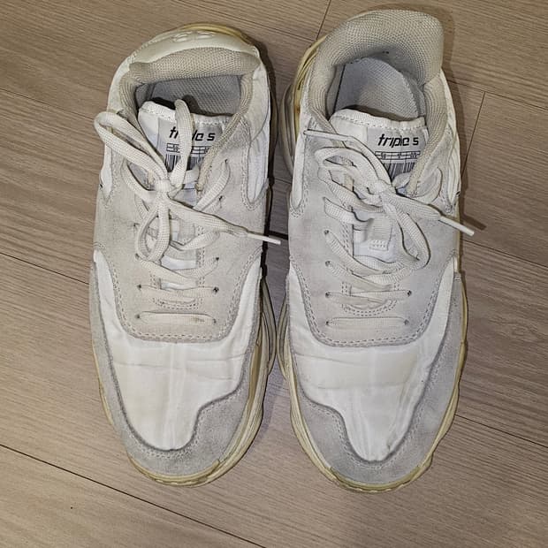 발렌시아가 트리플S 스니커즈 화이트