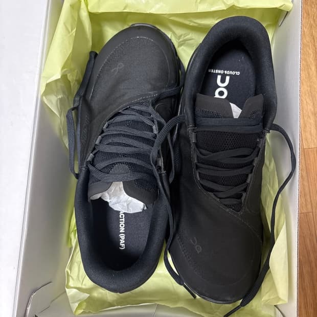 온러닝X포스트 블랙 250