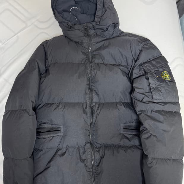 [XL]22FW 스톤아일랜드 크링클랩스 다운 블랙 패딩