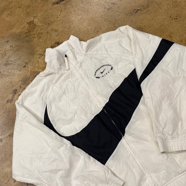 [정품/L] 나이키 빅스우시 바람막이 화이트 블랙 b17