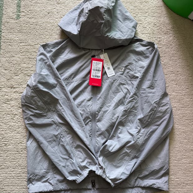 (새상품) 뉴발란스 - 26ss UNI NANO LIGHT 후드 바람막이