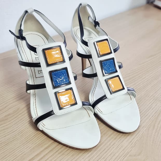 로에베 LOEWE 구두 샌들 하이힐 슈즈 오픈토힐 (240/표기37)