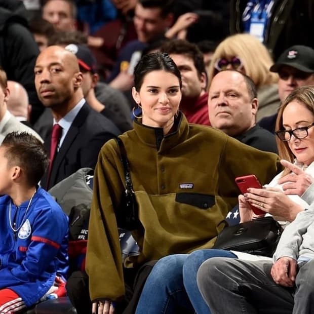 (켄달제너 착용) 파타고니아 신칠라 카키 L판매