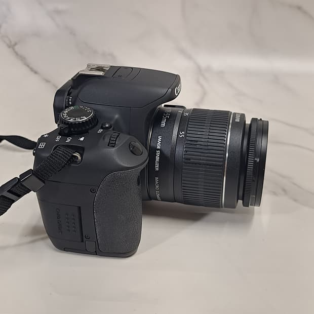 상태좋은 캐논 650D 바디 / EFS 18-55mm IS ll 렌즈