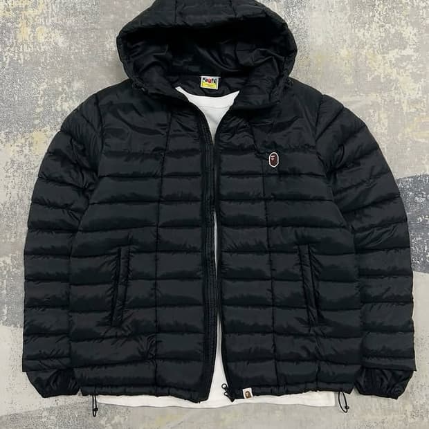 베이프 경량패딩